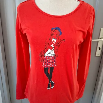 U collection, tee-shirt rouge T 38/40